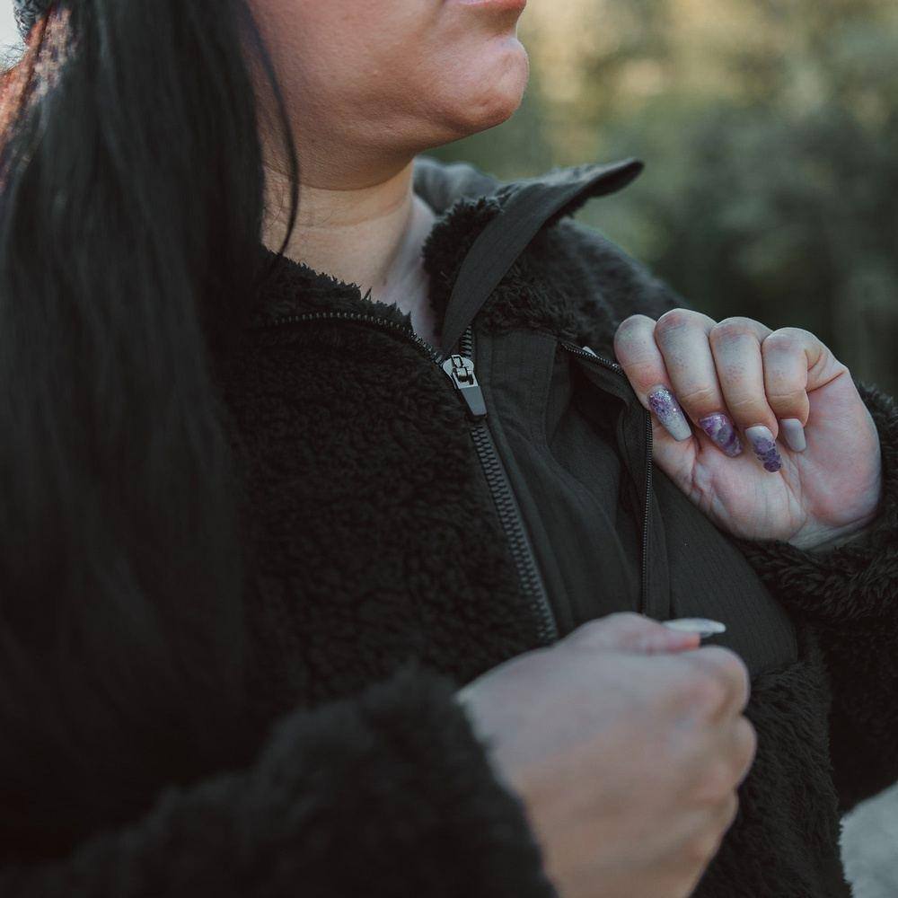 Women's Standard Issue Sherpa Fleece - Black - Image 7